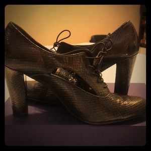Stuart Weizmann women’s heeled shoes